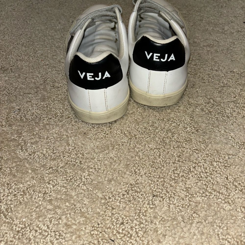 Veja Strap Sneakers - Picture 5 of 8